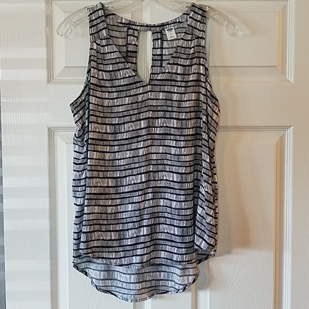Black and white top